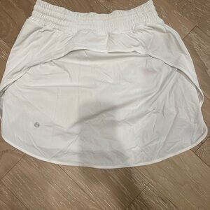 White lululemon skort size 6